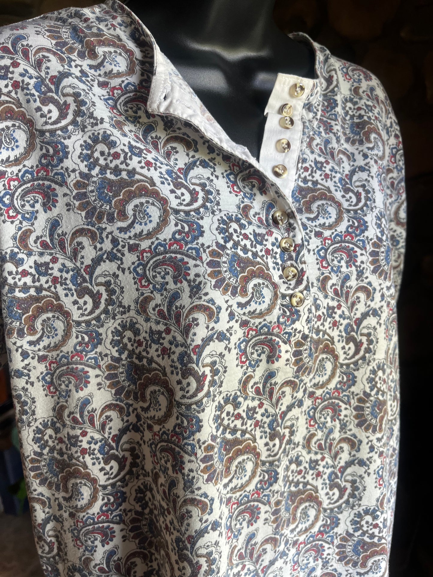 THE paisley tee
