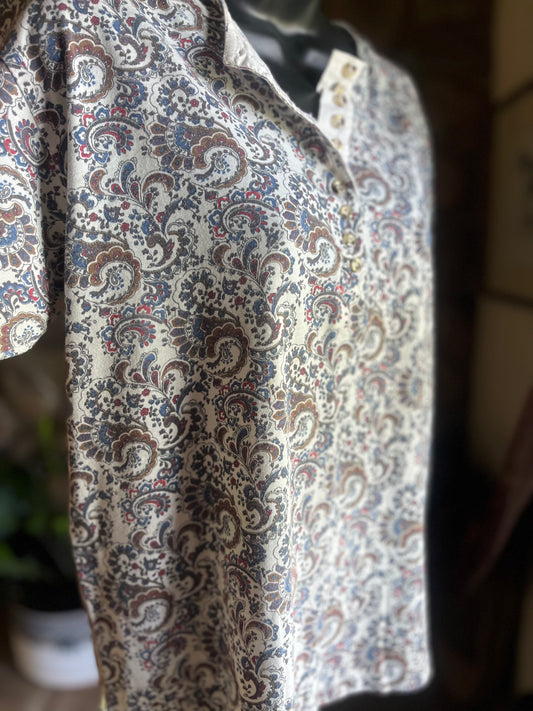 THE paisley tee